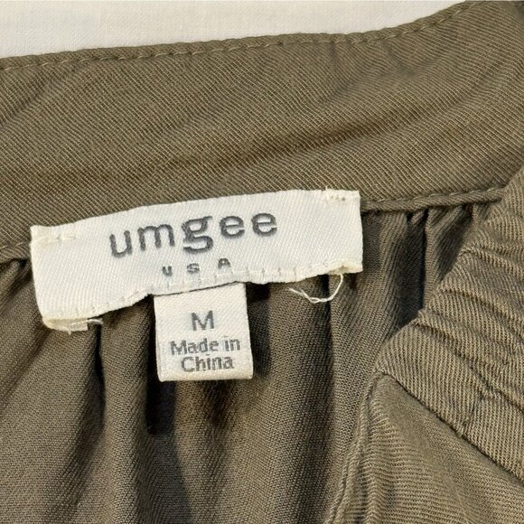 Umgee size Medium Women’s Green Floral Embroidered Boho Off Shoulder Peasant Top - Picture 5 of 7